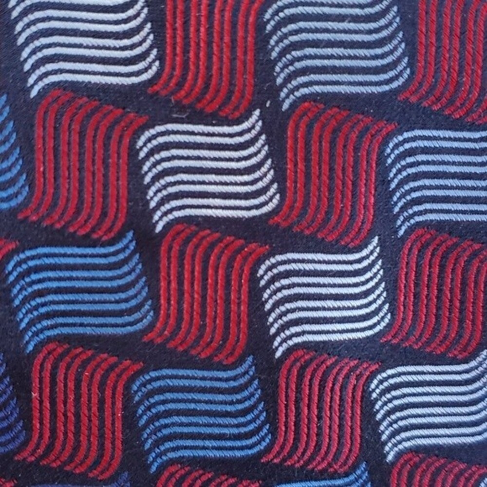 JOS. A. BANK 100% SILK MENS FLAG PATRIOTIC TIE RED/BLUE, 3.5" WIDE